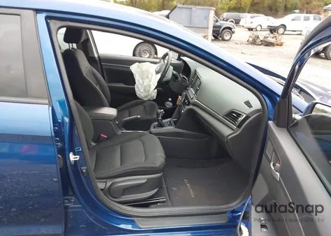 2017 Hyundai Elantra Value Edition z USA, uszkodzony, nr VIN 5NPD84LF1HH182730